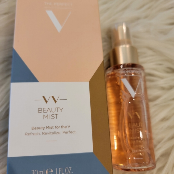 The Perfect V - VV Beauty Mist - Picture 2 of 10